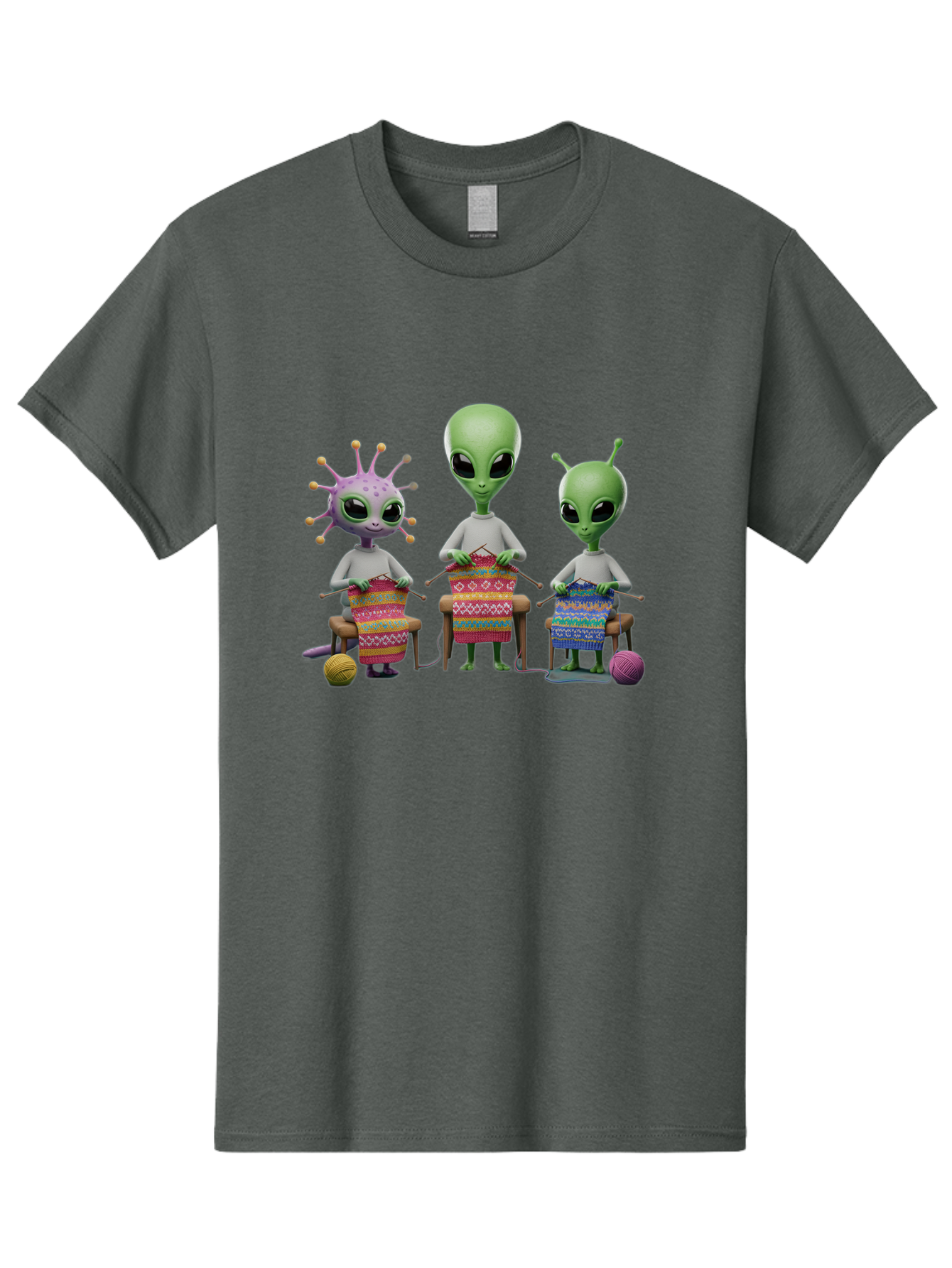 Aliens-Knitting Men'S Graphic Tee, 100% Cotton, Comfortable Casual Summer Wear, Machine Washable, Cartoon Aliens, Knitting Patterns, Colorful Yarn, Creative Creatures, Extraterrestrial Hobby, Playful Illustration, Knitting Needles, Bab638