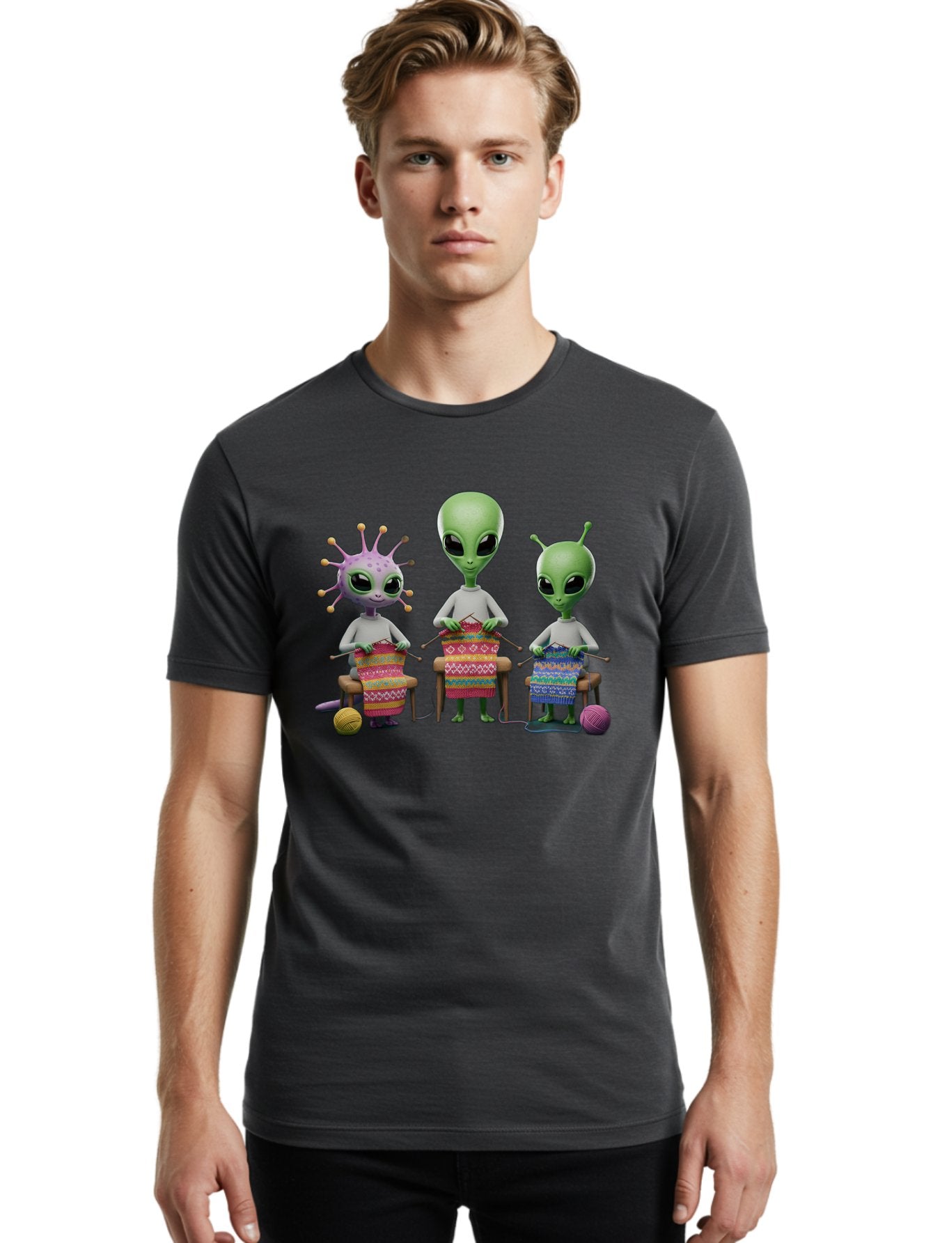 Aliens-Knitting Men'S Graphic Tee, 100% Cotton, Comfortable Casual Summer Wear, Machine Washable, Cartoon Aliens, Knitting Patterns, Colorful Yarn, Creative Creatures, Extraterrestrial Hobby, Playful Illustration, Knitting Needles, Bab638 27
