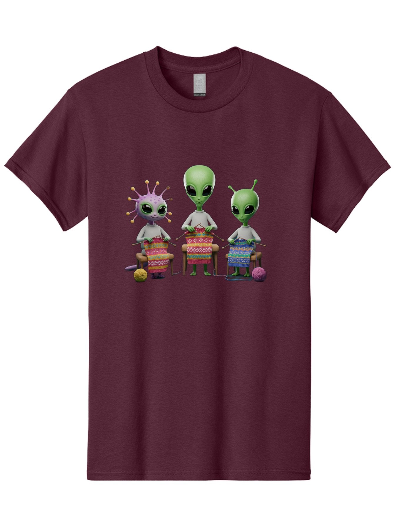 Aliens-Knitting Men'S Graphic Tee, 100% Cotton, Comfortable Casual Summer Wear, Machine Washable, Cartoon Aliens, Knitting Patterns, Colorful Yarn, Creative Creatures, Extraterrestrial Hobby, Playful Illustration, Knitting Needles, Bab638