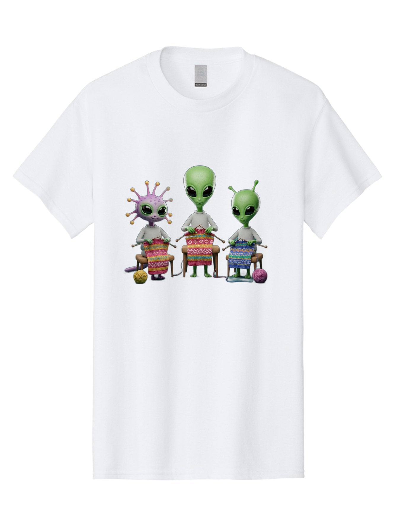Aliens-Knitting Men'S Graphic Tee, 100% Cotton, Comfortable Casual Summer Wear, Machine Washable, Cartoon Aliens, Knitting Patterns, Colorful Yarn, Creative Creatures, Extraterrestrial Hobby, Playful Illustration, Knitting Needles, Bab638 3