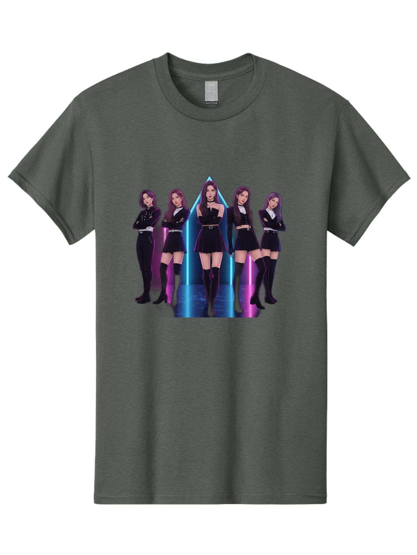 Itzy-Group-Shot Men'S Graphic Tee, 100% Cotton, Comfortable Casual Summer Wear, Machine Washable, K-Pop Group Itzy, Five Members Standing Together, Black Outfits, Futuristic Style, Neon Lights, Edgy Fashion, Modern Music, Group Pose, Bac077