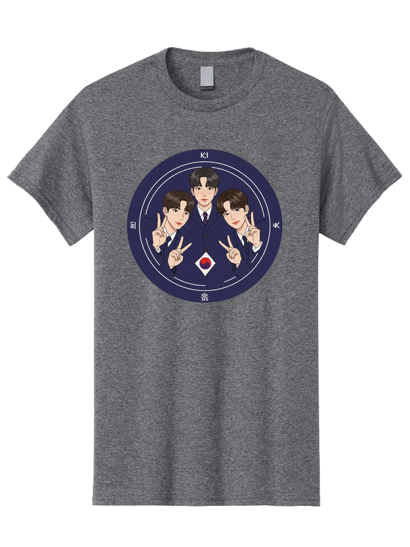 K-Pop-Idol-Trio Men'S Graphic Tee, 100% Cotton, Comfortable Casual Summer Wear, Machine Washable, K-Pop Group, Three Members, Blue Suits, Korean Flag, Peace Signs, K-Pop Fashion, Korean Pop Culture, Group Portrait, Stylish Hairstyles, Bac101 9