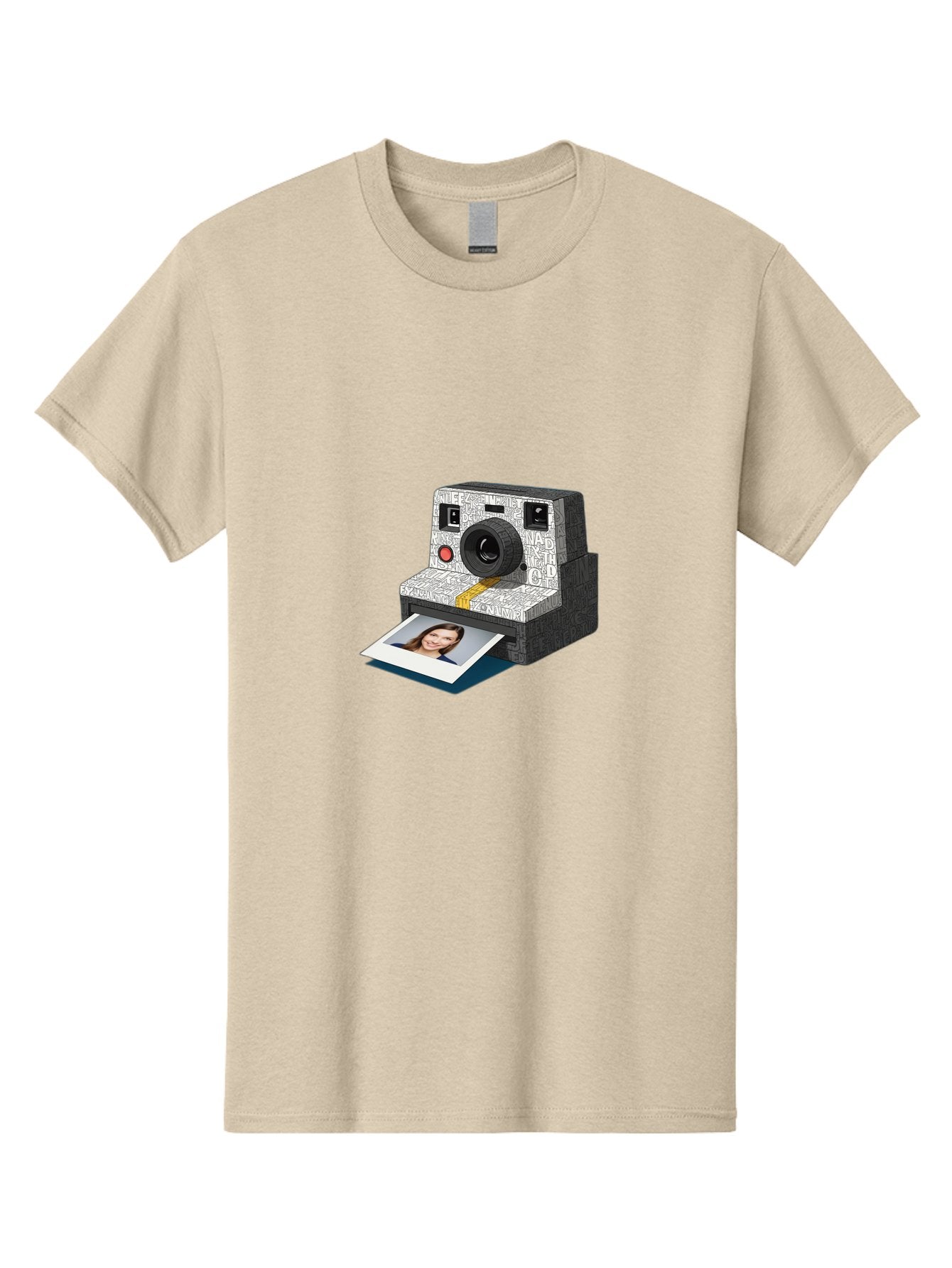 Polaroid-Camera-9 Men'S Graphic Tee, 100% Cotton, Comfortable Casual Summer Wear, Machine Washable, Vintage Camera, Instant Photography, Polaroid Picture, Smiling Woman, Retro Style, Nostalgic Feel, Analog Photography, Instant Print Bae689