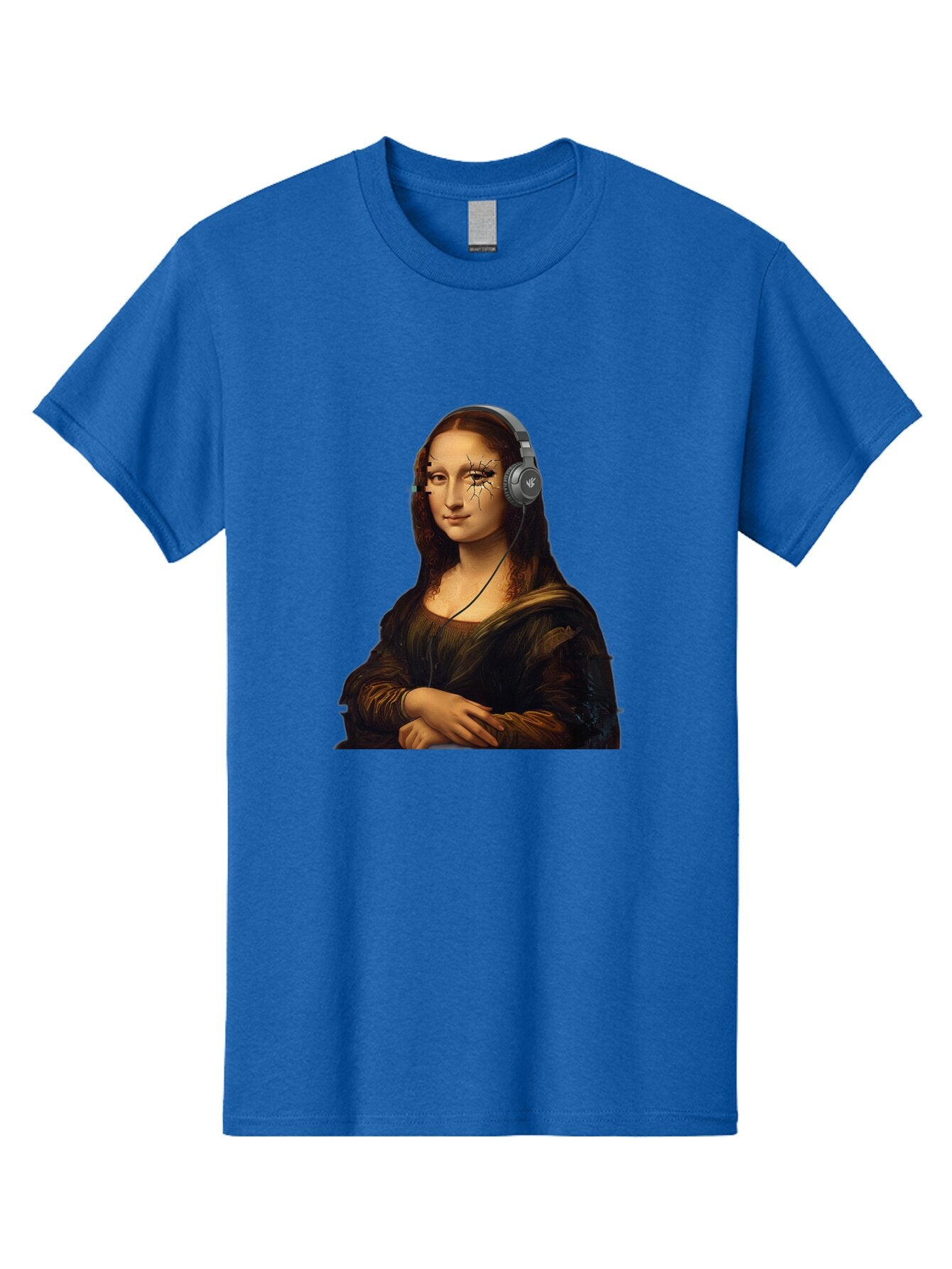 Mona-Lisa-Headphones-2 Men'S Graphic Tee, 100% Cotton, Comfortable Casual Summer Wear, Machine Washable, Vintage Camera, Old Camera, Antique Camera, Black Camera, Classic Photography, Photography Equipment, Nostalgic Device, Film Camera, Bam902