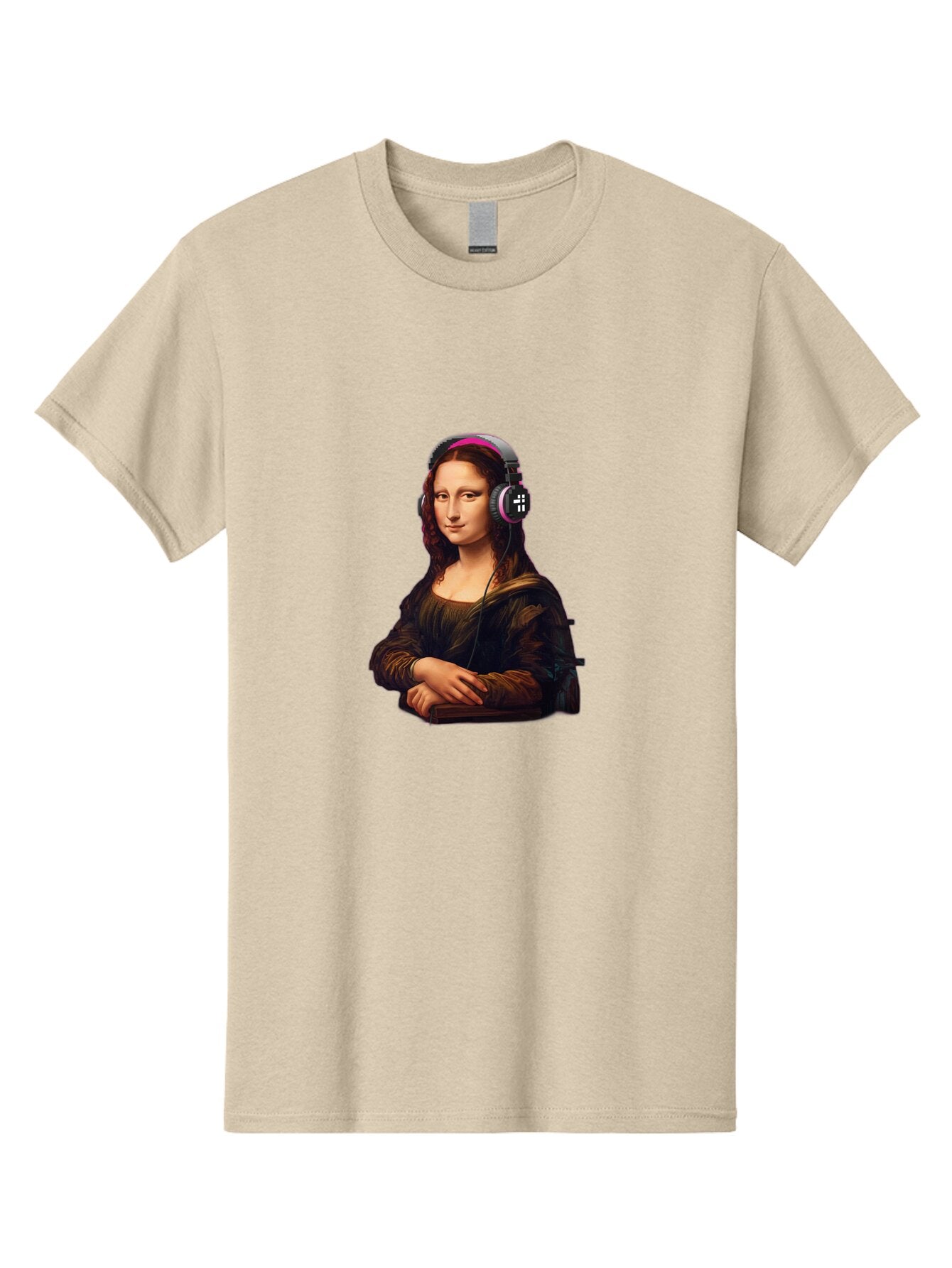 Mona-Lisa-With-Headphones-2 Men'S Graphic Tee, 100% Cotton, Comfortable Casual Summer Wear, Machine Washable, Vintage Camera, Old Camera, Antique Camera, Black Camera, Classic Photography, Photography Equipment, Nostalgic Device, Film Camera, Bam908 9