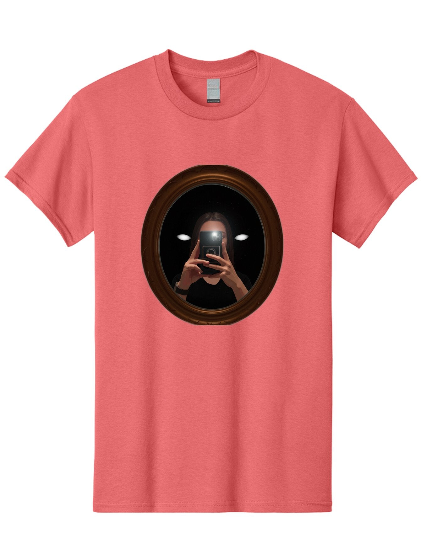 Woman-Taking-Selfie-In-Oval-Mirror Men'S Graphic Tee, 100% Cotton, Comfortable Casual Summer Wear, Machine Washable, Vintage Camera, Old Camera, Antique Camera, Black Camera, Classic Photography, Photography Equipment, Nostalgic Device, Bap015 3